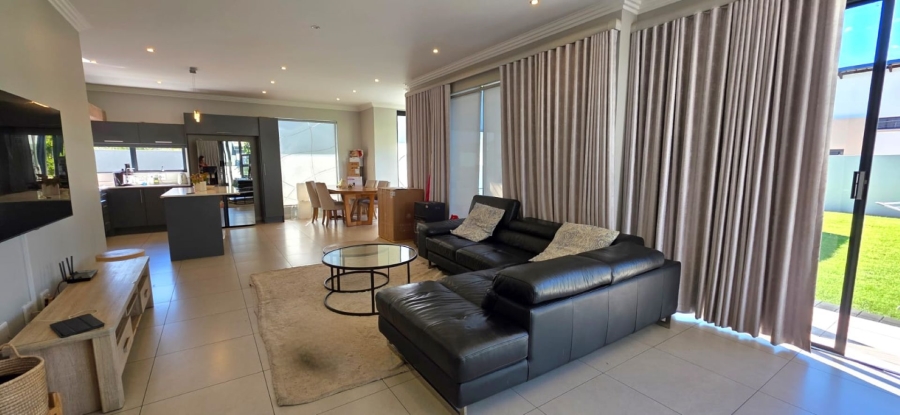 5 Bedroom Property for Sale in Midstream Meadows Gauteng