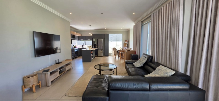 5 Bedroom Property for Sale in Midstream Meadows Gauteng