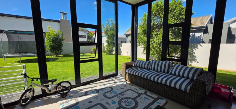 5 Bedroom Property for Sale in Midstream Meadows Gauteng