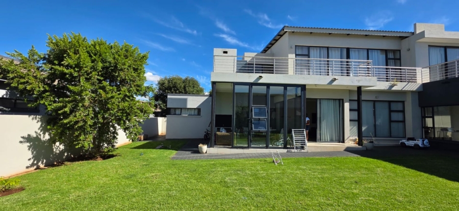 5 Bedroom Property for Sale in Midstream Meadows Gauteng