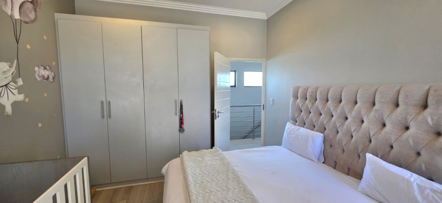 5 Bedroom Property for Sale in Midstream Meadows Gauteng