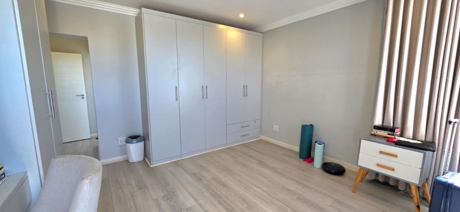 5 Bedroom Property for Sale in Midstream Meadows Gauteng