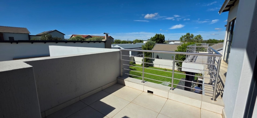 5 Bedroom Property for Sale in Midstream Meadows Gauteng