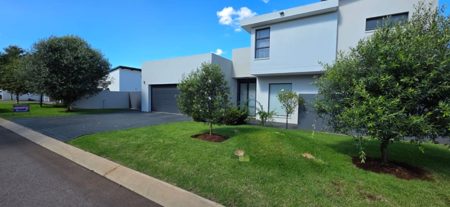 5 Bedroom Property for Sale in Midstream Meadows Gauteng