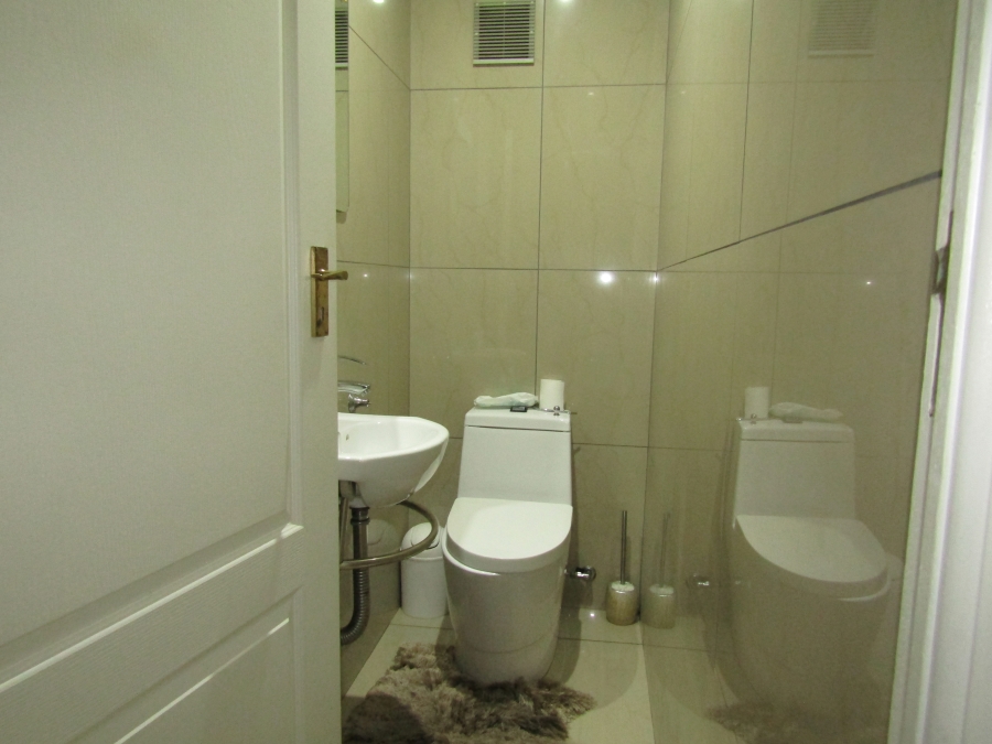 2 Bedroom Property for Sale in Mondeor Gauteng