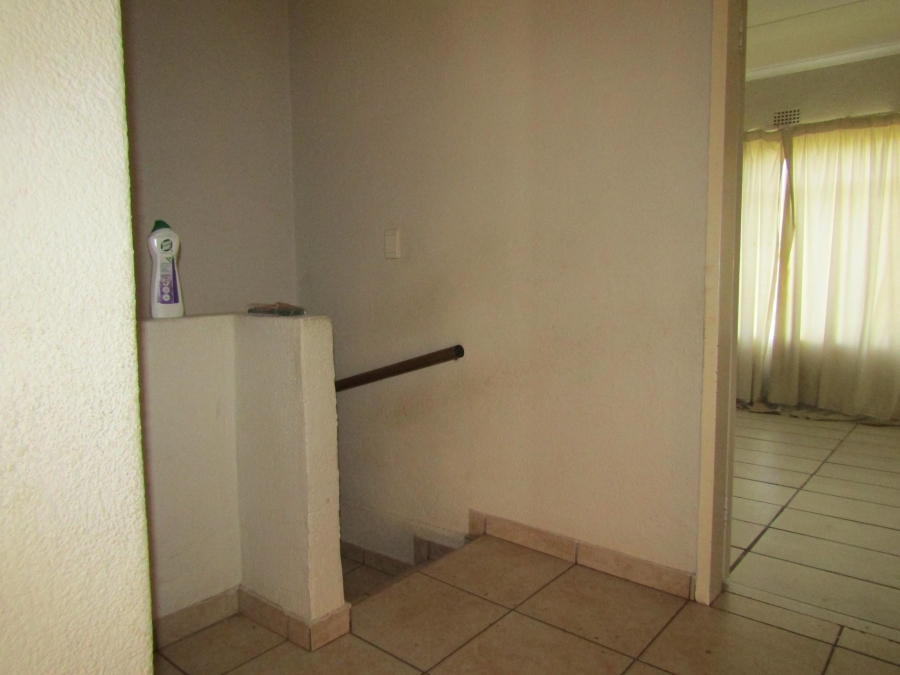 To Let 3 Bedroom Property for Rent in Mondeor Gauteng