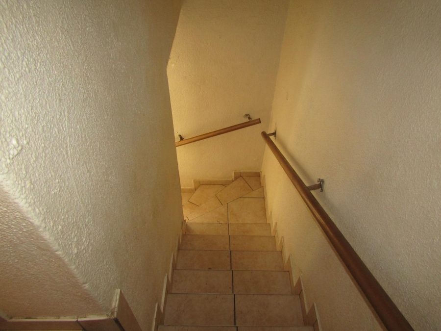To Let 3 Bedroom Property for Rent in Mondeor Gauteng