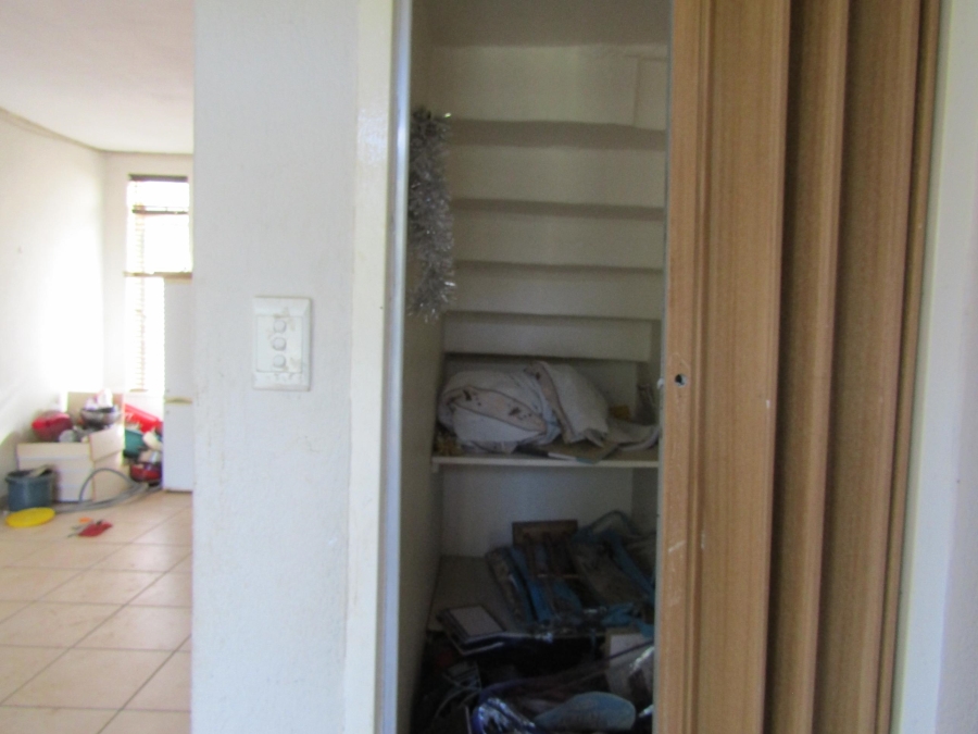 To Let 3 Bedroom Property for Rent in Mondeor Gauteng