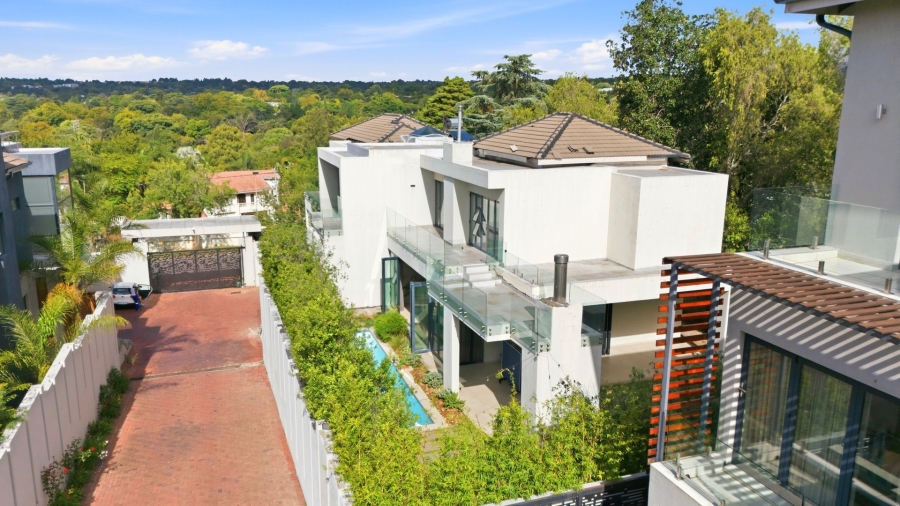 5 Bedroom Property for Sale in Bryanston East Gauteng