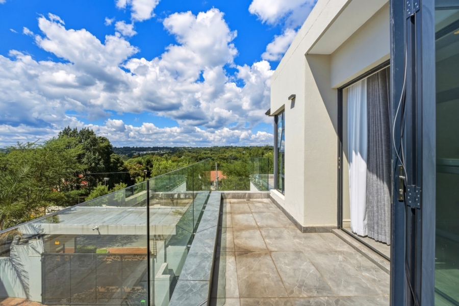 5 Bedroom Property for Sale in Bryanston East Gauteng