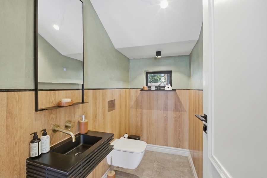 5 Bedroom Property for Sale in Bryanston East Gauteng