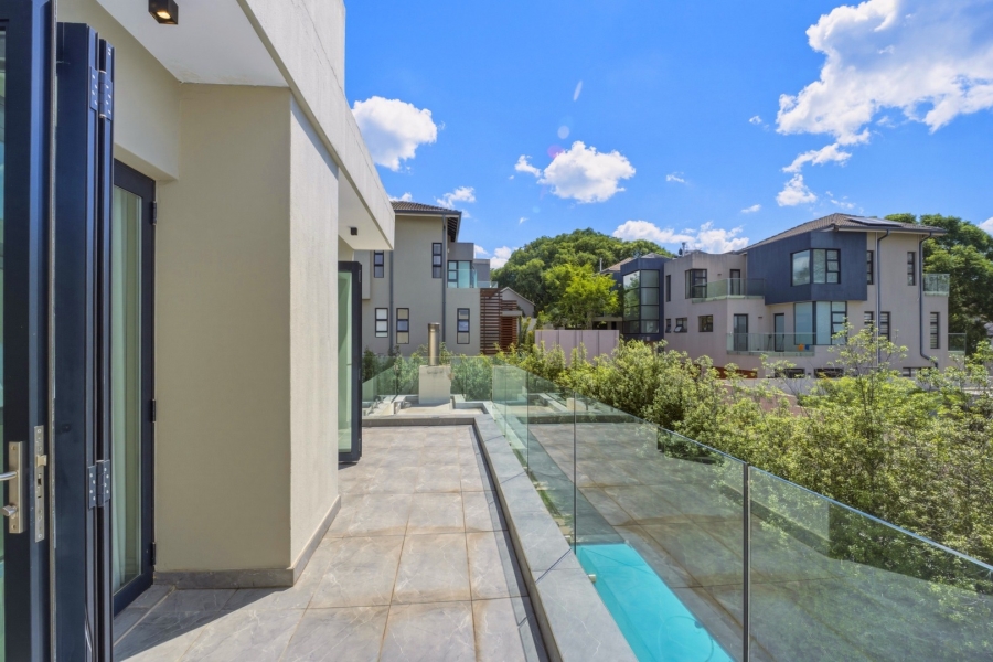 5 Bedroom Property for Sale in Bryanston East Gauteng