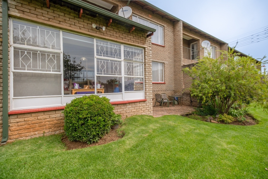 2 Bedroom Property for Sale in Lewisham Gauteng