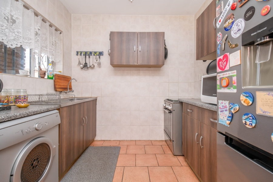 2 Bedroom Property for Sale in Lewisham Gauteng