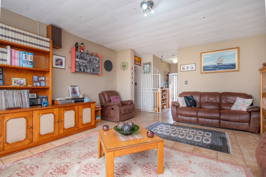 2 Bedroom Property for Sale in Lewisham Gauteng