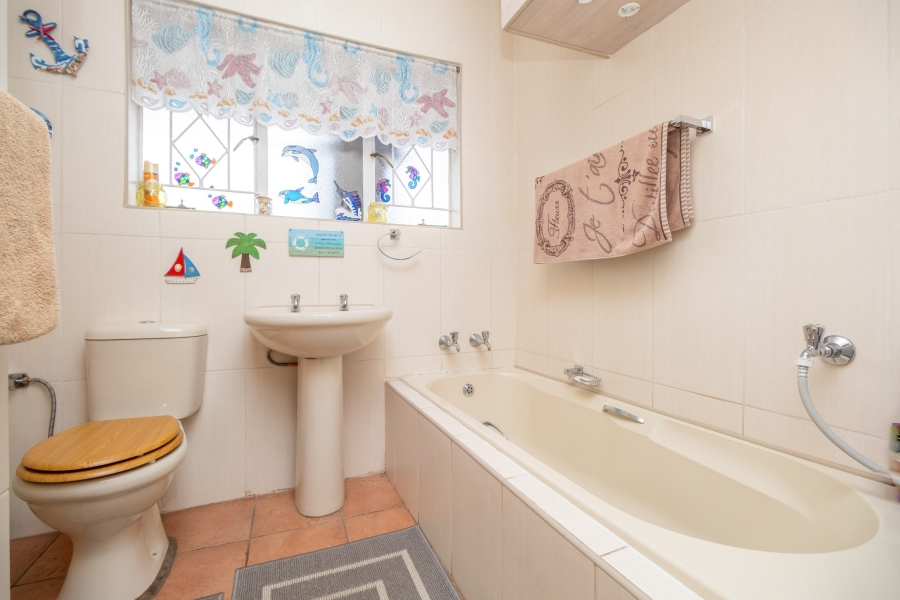 2 Bedroom Property for Sale in Lewisham Gauteng
