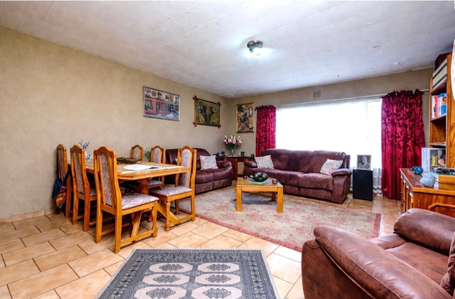 2 Bedroom Property for Sale in Lewisham Gauteng