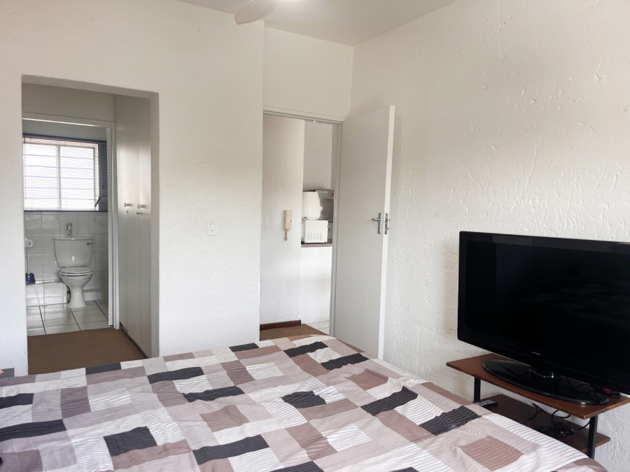 1 Bedroom Property for Sale in Glensan Gauteng