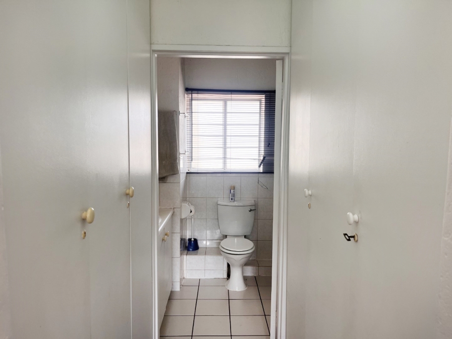 1 Bedroom Property for Sale in Glensan Gauteng