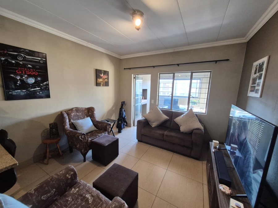 2 Bedroom Property for Sale in Moregloed Gauteng