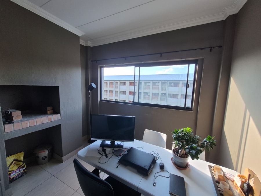 2 Bedroom Property for Sale in Moregloed Gauteng