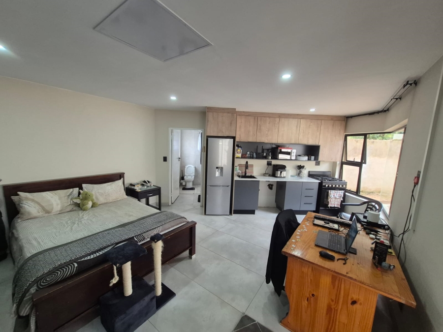 To Let 1 Bedroom Property for Rent in Nieuw Muckleneuk Gauteng