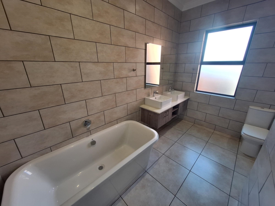 3 Bedroom Property for Sale in Six Fountains Residential Estate Gauteng