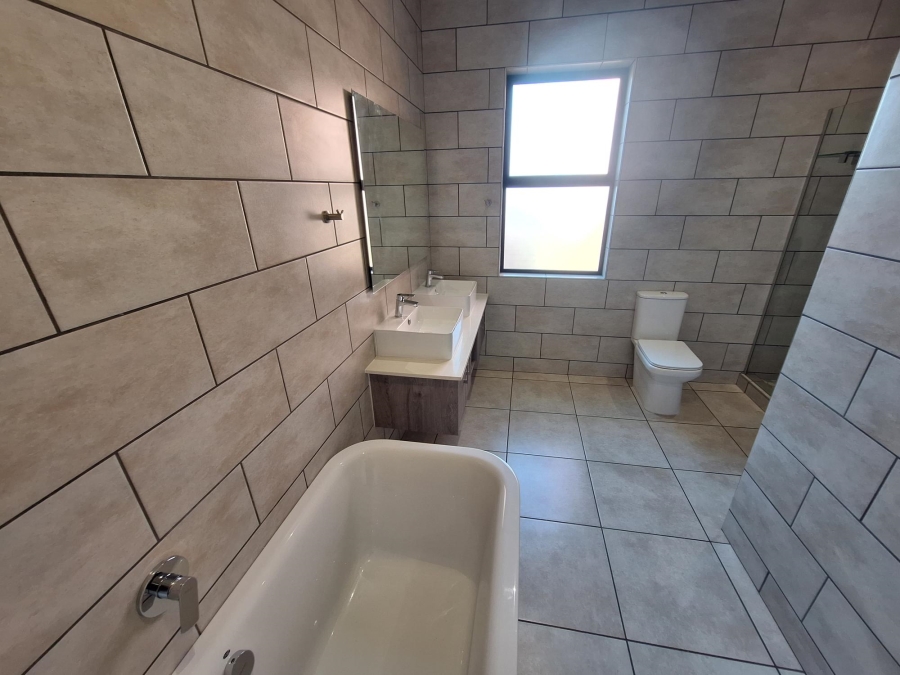 3 Bedroom Property for Sale in Six Fountains Residential Estate Gauteng