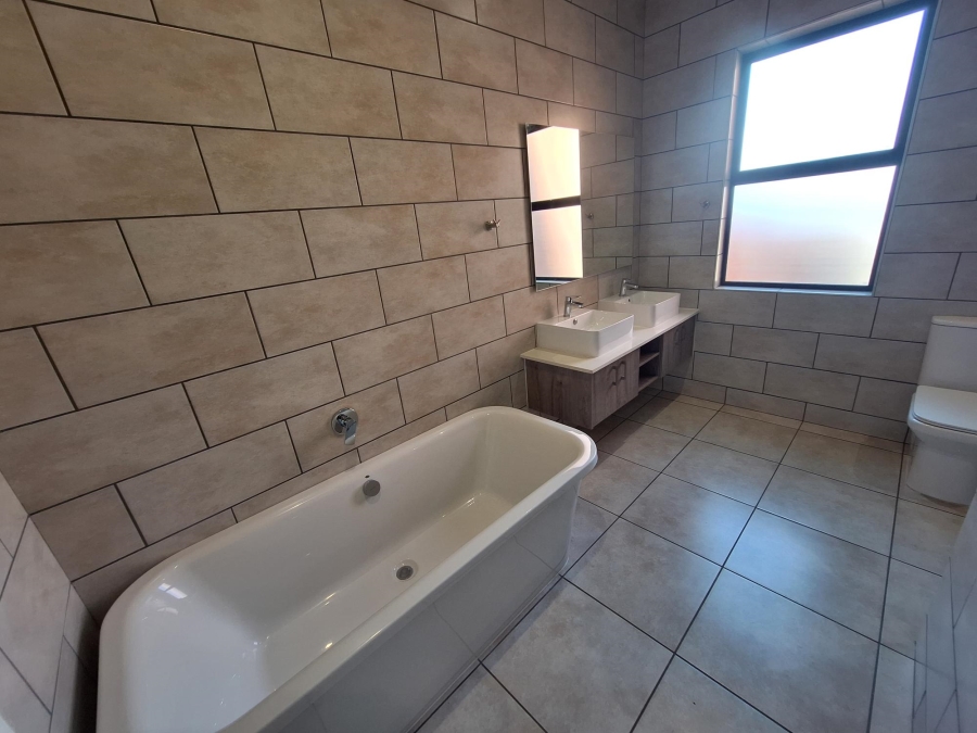 3 Bedroom Property for Sale in Six Fountains Residential Estate Gauteng