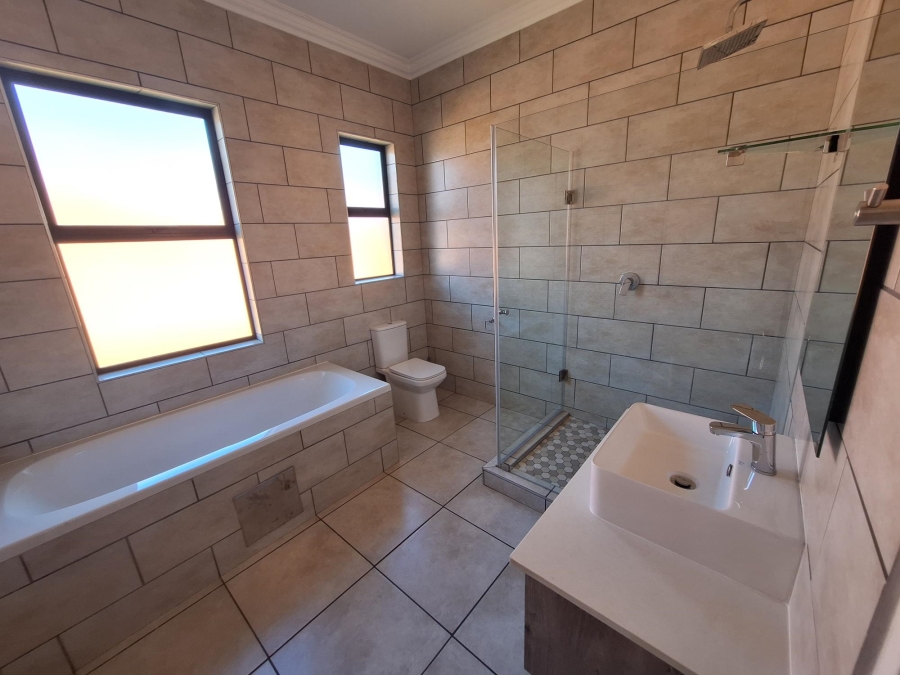 3 Bedroom Property for Sale in Six Fountains Residential Estate Gauteng