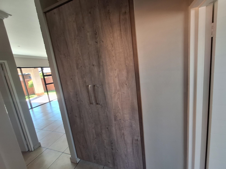 3 Bedroom Property for Sale in Six Fountains Residential Estate Gauteng