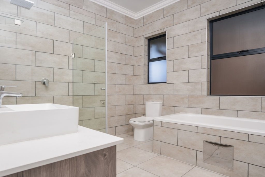 3 Bedroom Property for Sale in Six Fountains Residential Estate Gauteng