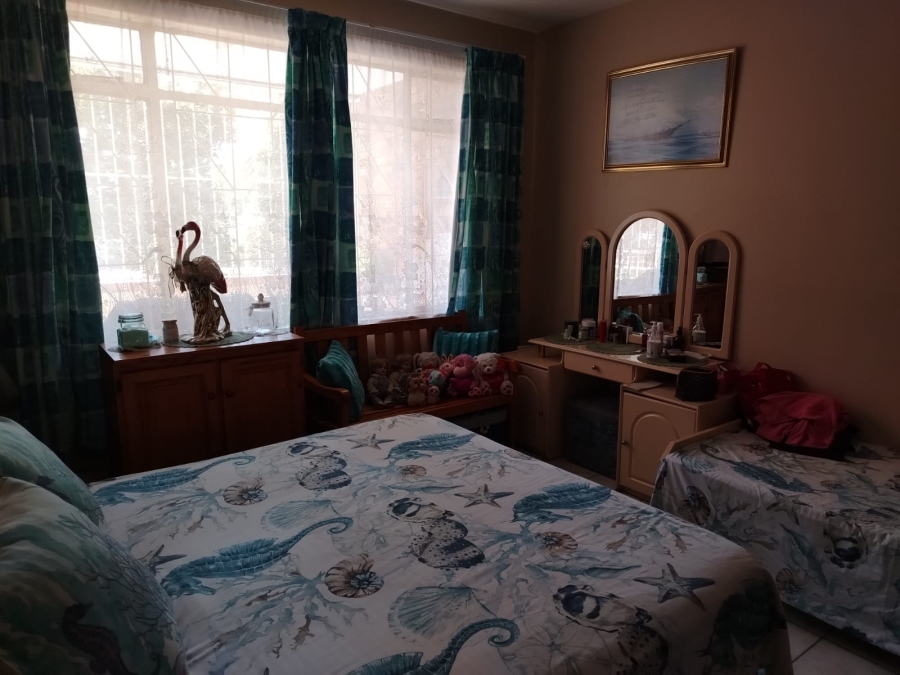 2 Bedroom Property for Sale in Vanderbijlpark CW 3 Gauteng
