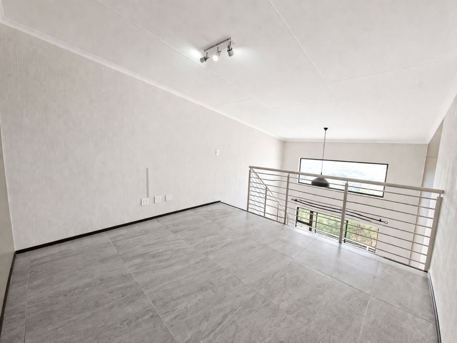 To Let 2 Bedroom Property for Rent in Broadacres Gauteng