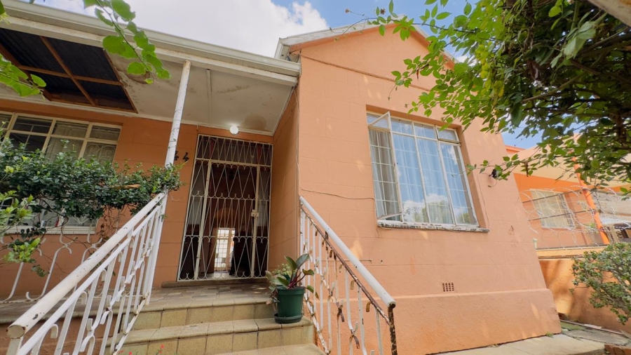 4 Bedroom Property for Sale in Bezuidenhout Valley Gauteng