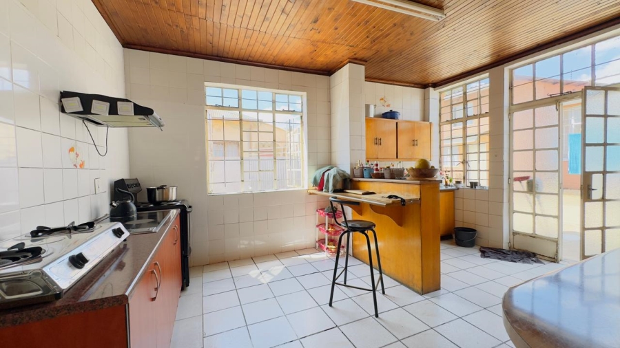 4 Bedroom Property for Sale in Bezuidenhout Valley Gauteng