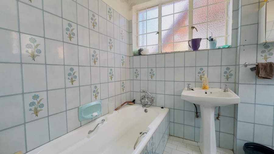 4 Bedroom Property for Sale in Bezuidenhout Valley Gauteng