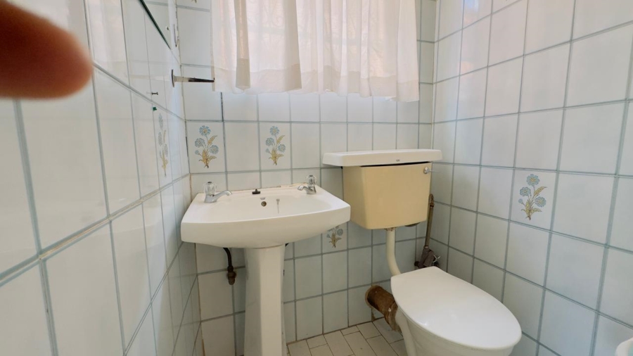 4 Bedroom Property for Sale in Bezuidenhout Valley Gauteng