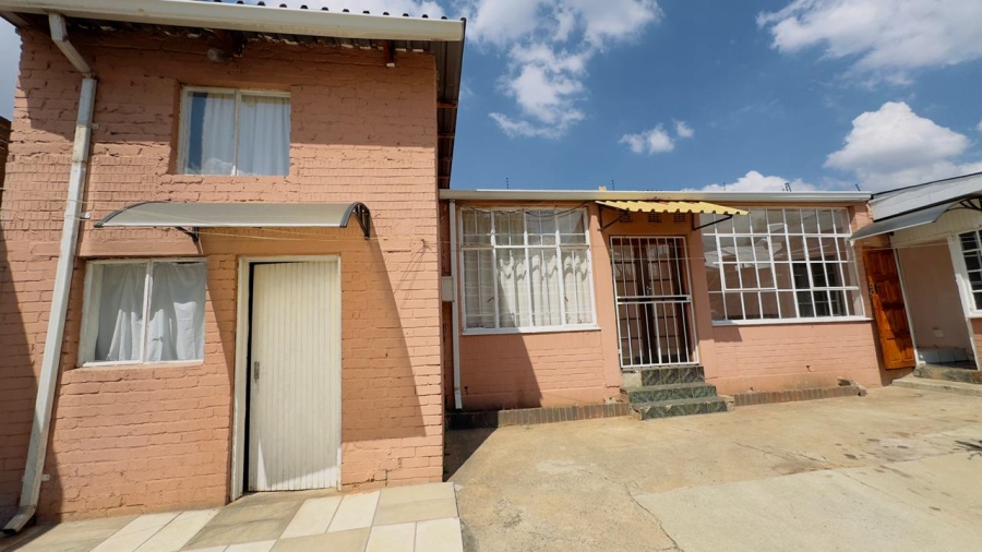 4 Bedroom Property for Sale in Bezuidenhout Valley Gauteng
