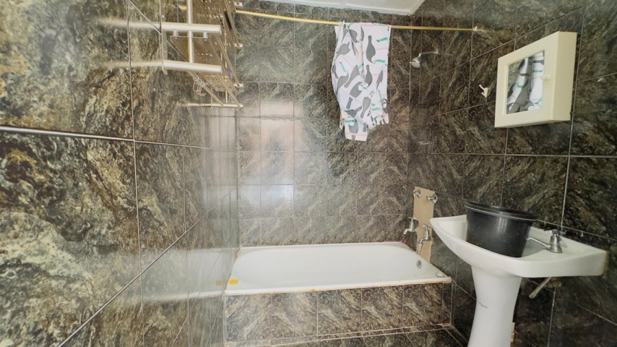 4 Bedroom Property for Sale in Bezuidenhout Valley Gauteng