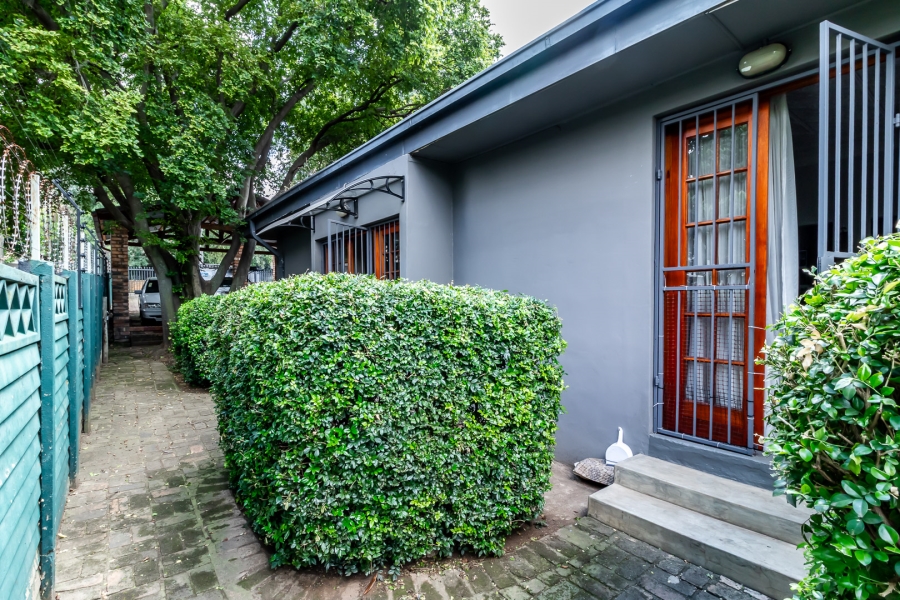 5 Bedroom Property for Sale in Rietfontein Gauteng