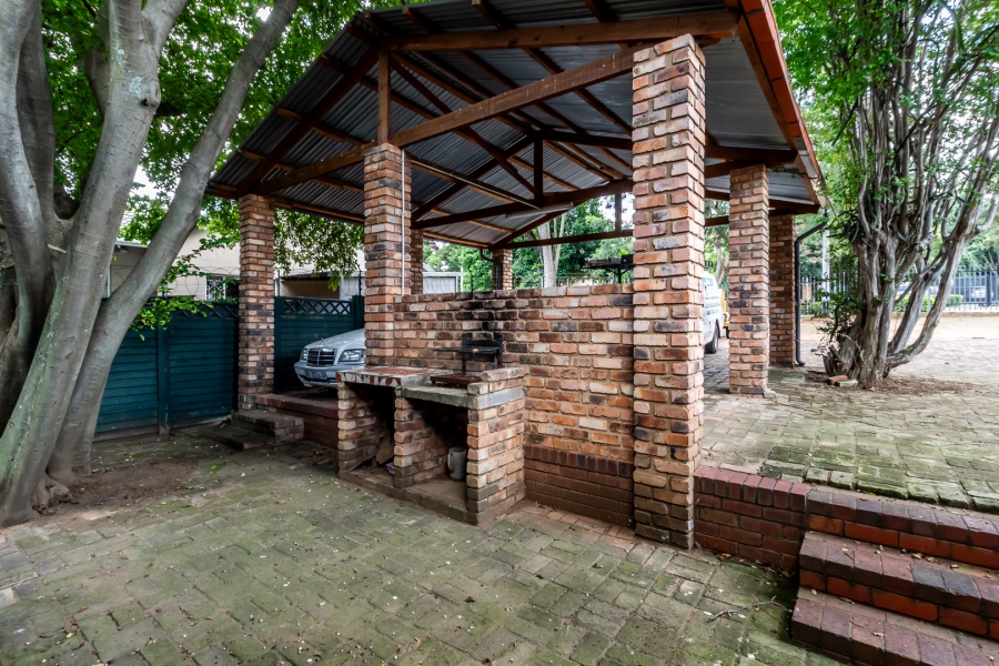 5 Bedroom Property for Sale in Rietfontein Gauteng
