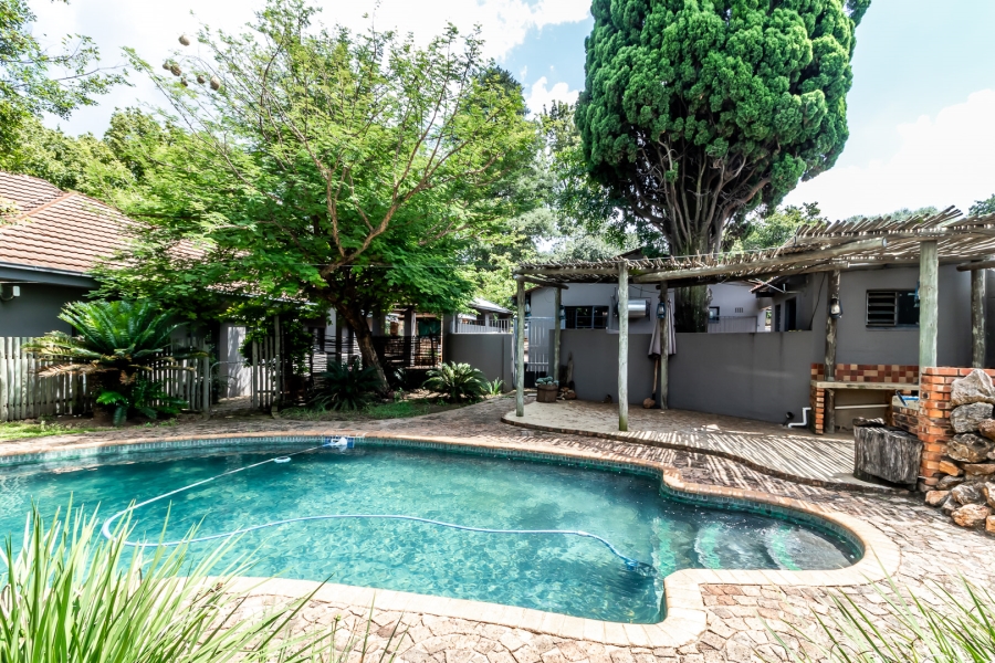 5 Bedroom Property for Sale in Rietfontein Gauteng