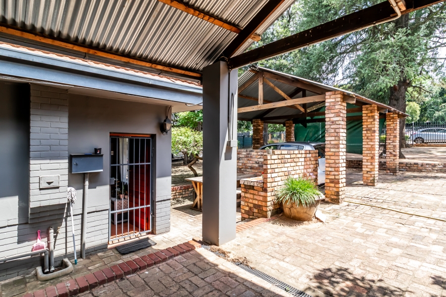 5 Bedroom Property for Sale in Rietfontein Gauteng