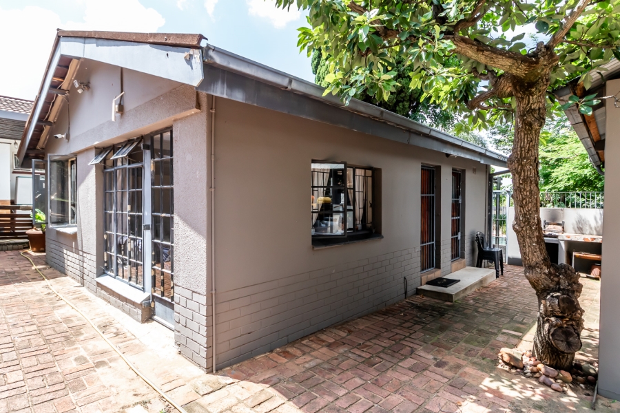 5 Bedroom Property for Sale in Rietfontein Gauteng