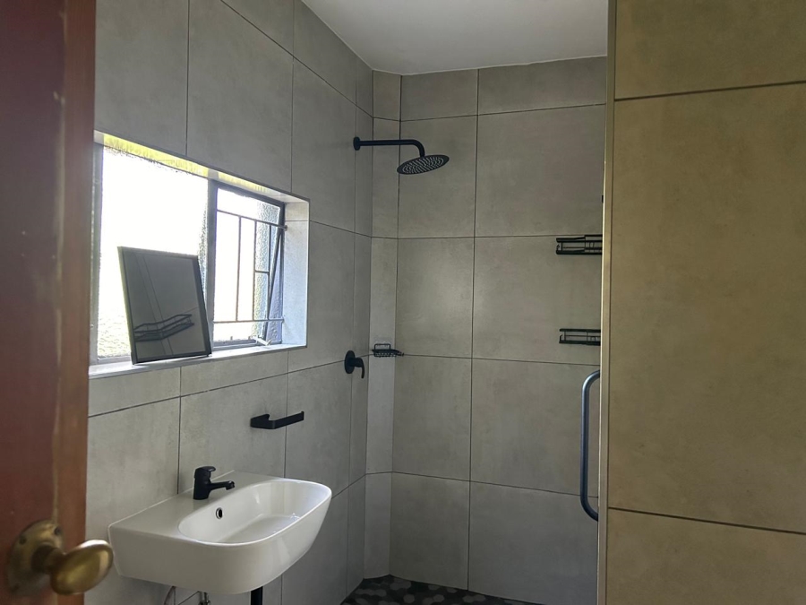 5 Bedroom Property for Sale in Rietfontein Gauteng