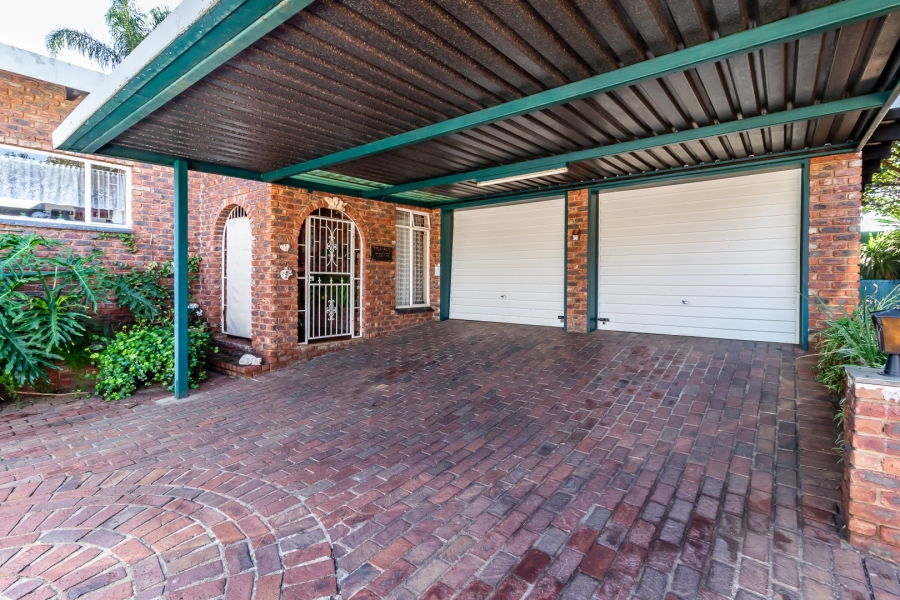 3 Bedroom Property for Sale in Wonderboom South Gauteng