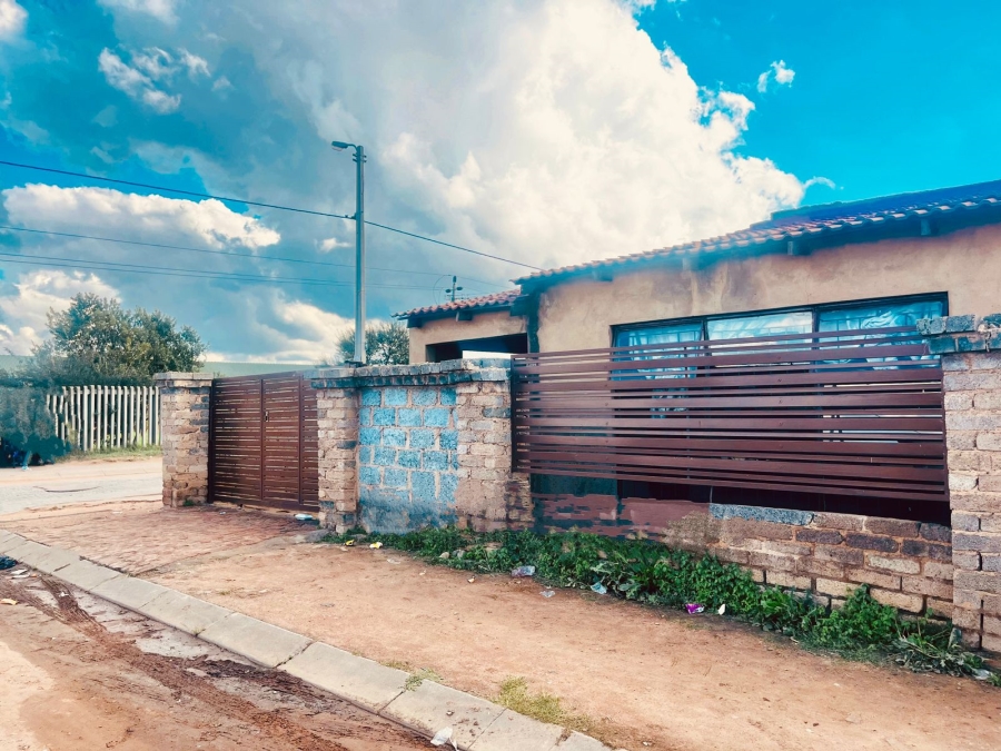 3 Bedroom Property for Sale in Etwatwa Gauteng