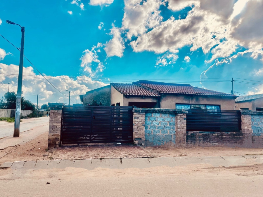 3 Bedroom Property for Sale in Etwatwa Gauteng