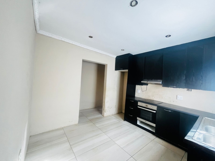 3 Bedroom Property for Sale in Etwatwa Gauteng